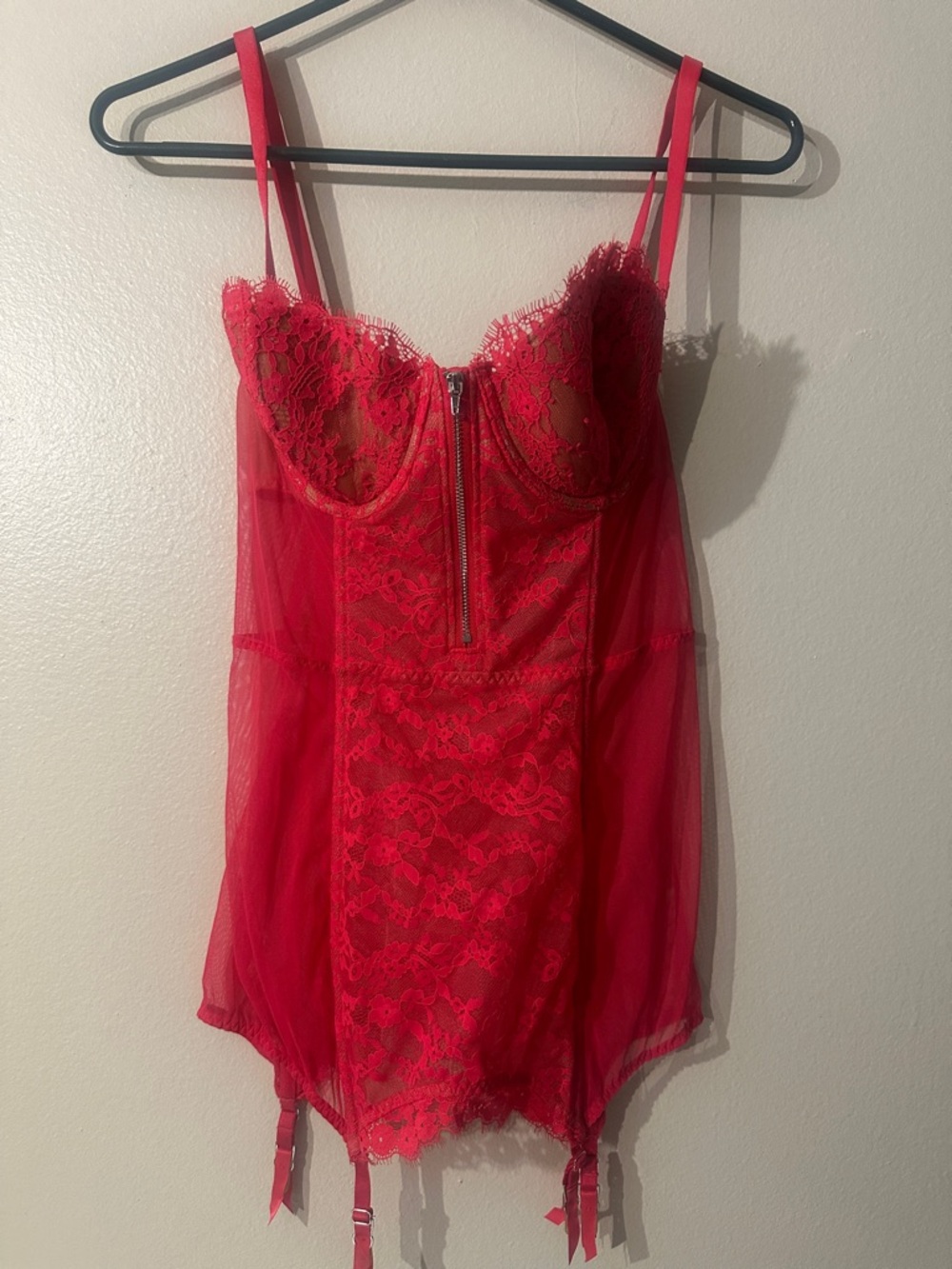 Victoria's Secret Red Lace Bustier with Front Zipper Sz 36C